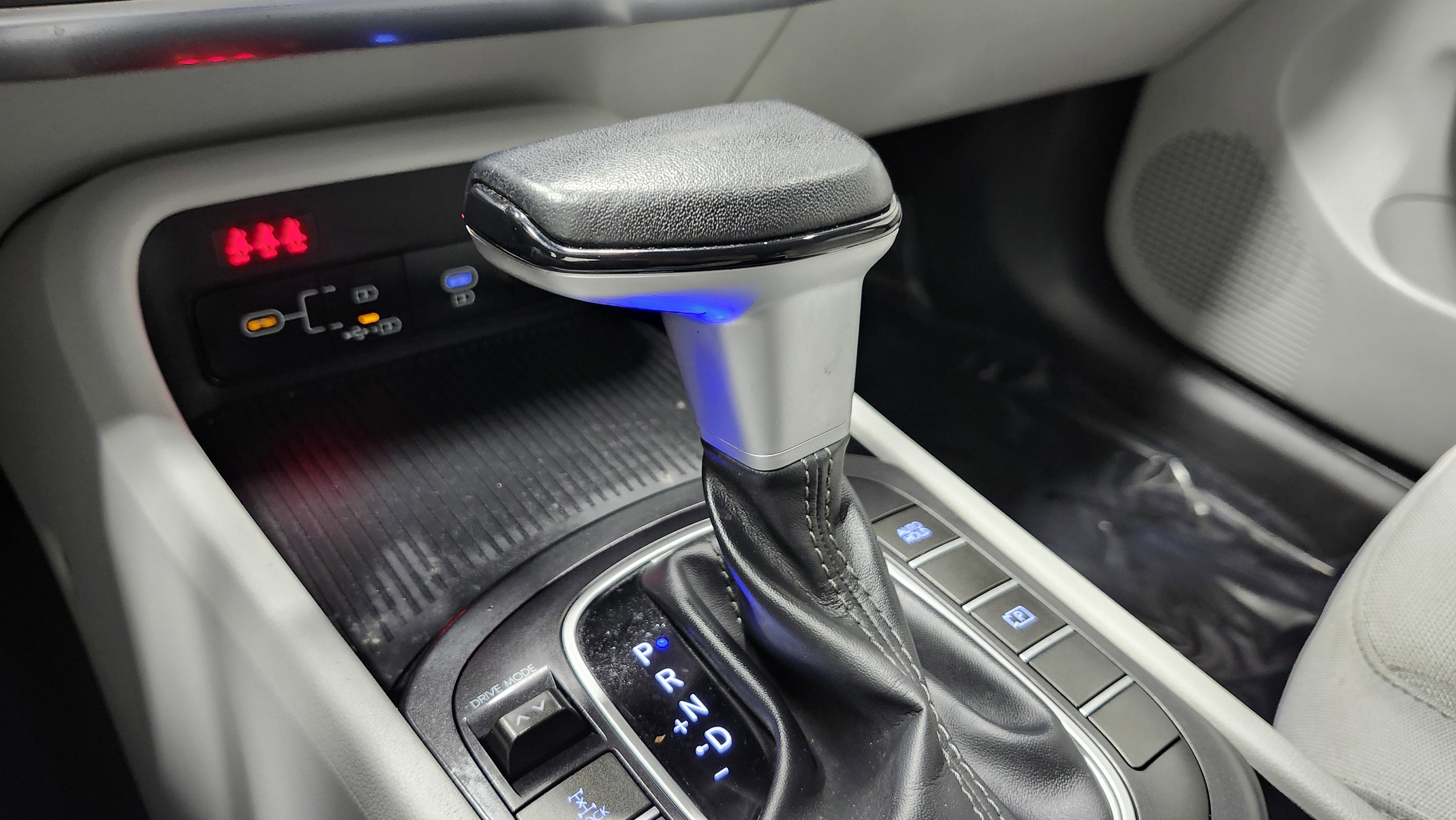 Used 2024 Hyundai Kona SEL image 27