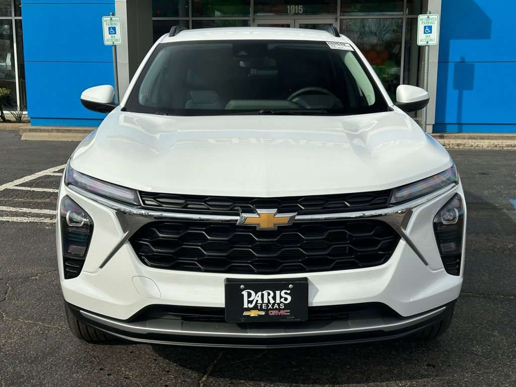 New 2026 Chevrolet Trax LT w/ Driver Confidence Package image 2