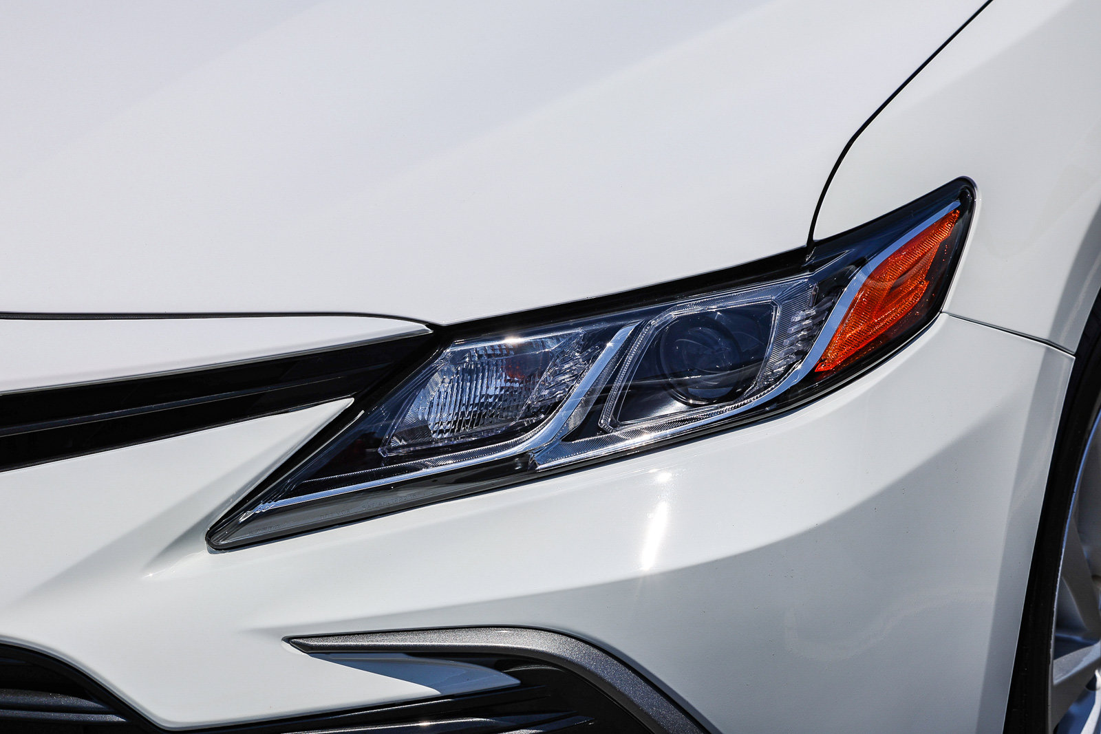 Used 2024 Toyota Camry LE w/ Cold Weather Package AWD/4WD image 5