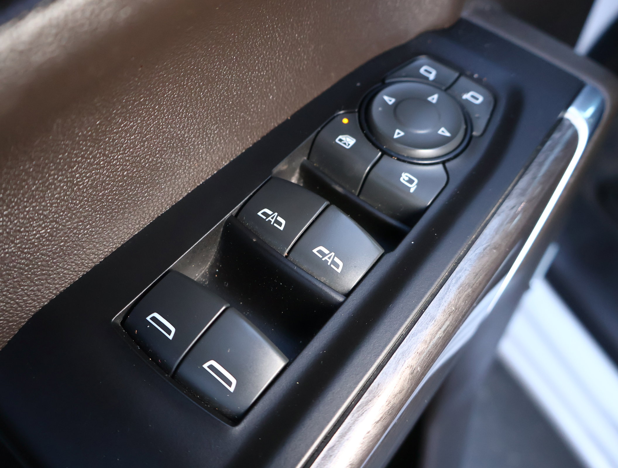 Used 2022 Chevrolet Silverado 1500 LTZ w/ Safety Package II image 8