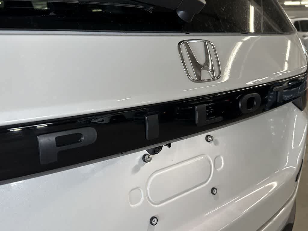New 2026 Honda Pilot Sport image 11