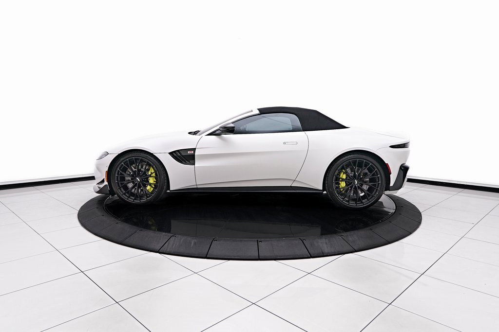 Used 2023 Aston Martin V8 Vantage Roadster image 13