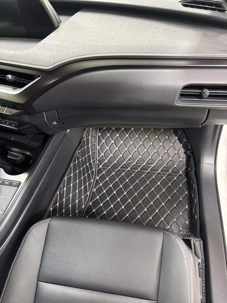 Used 2022 Lexus UX 200 w/ Premium Package FWD image 29