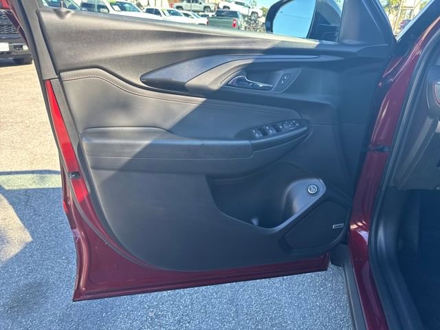 Used 2022 Chevrolet TrailBlazer RS w/ Sun and Liftgate Package image 10