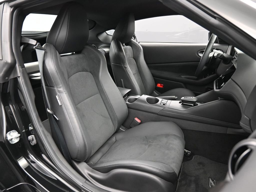 Used 2024 Nissan Z Performance w/ Floor Mat Package image 27