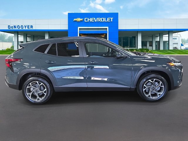 New 2026 Chevrolet Trax LT w/ Driver Confidence Package FWD image 5
