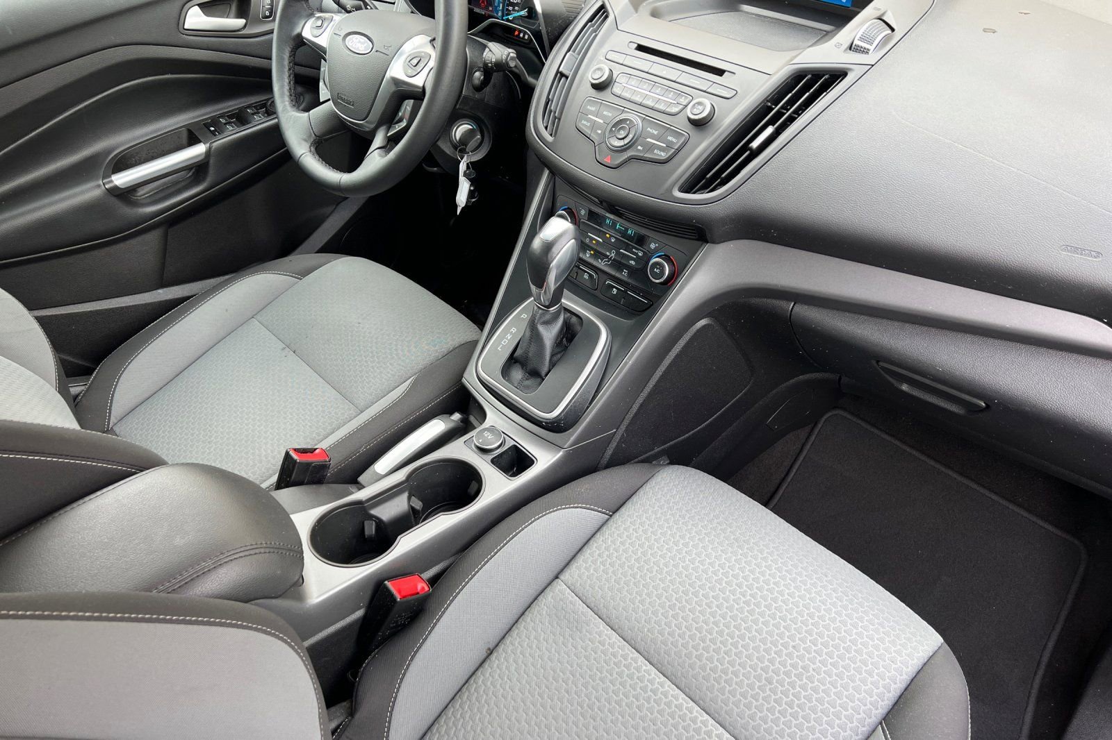 Used 2018 Ford C-MAX SE image 16