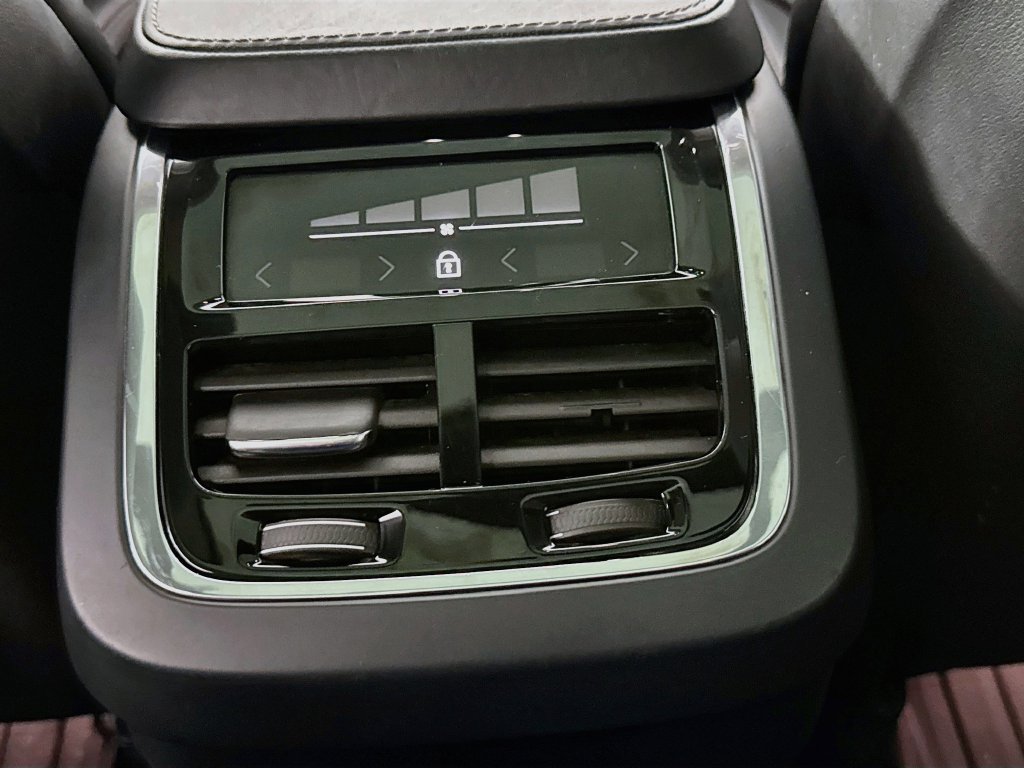 Used 2018 Volvo XC90 T6 Inscription w/ Convenience Package AWD/4WD image 33