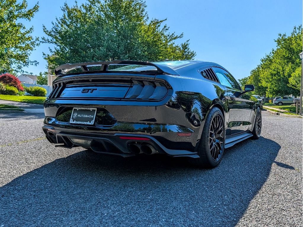 Used 2020 Ford Mustang GT Premium w/ GT Performance Package RWD image 5
