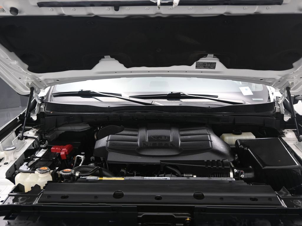 Used 2023 Nissan Titan SV w/ SV Convenience Package image 15