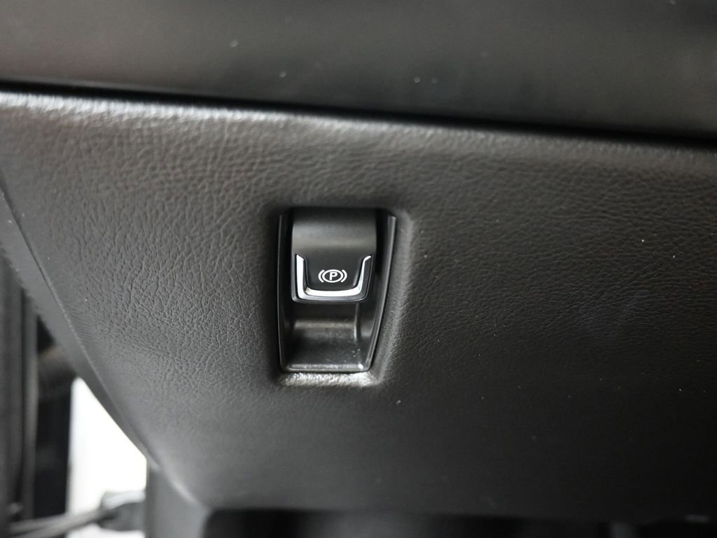 Used 2019 Cadillac Escalade ESV Premium Luxury AWD/4WD image 30