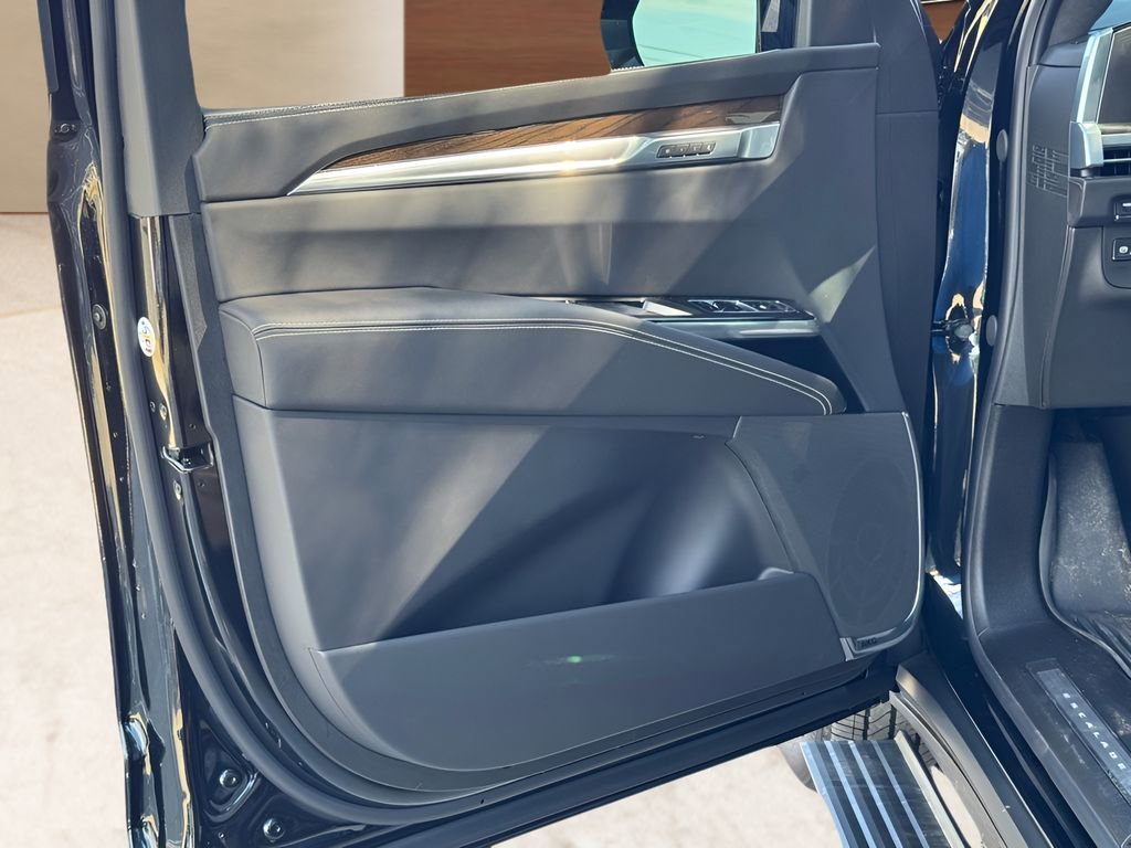 New 2026 Cadillac Escalade ESV Platinum Sport w/ LPO, Floor Liner Package RWD image 15