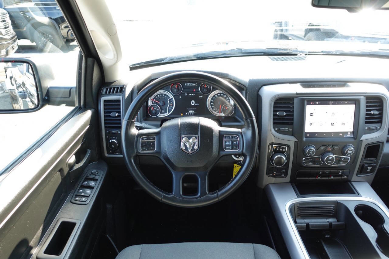 Used 2023 RAM 1500 Express w/ Wheel & Sound Group image 30