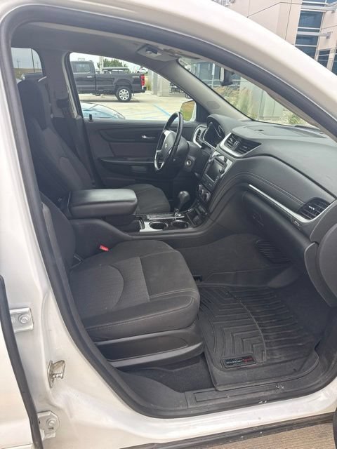 Used 2017 Chevrolet Traverse LT AWD/4WD image 4