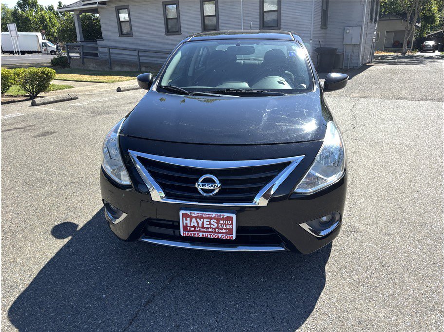 Used 2015 Nissan Versa w/ SL Tech Package FWD image 2