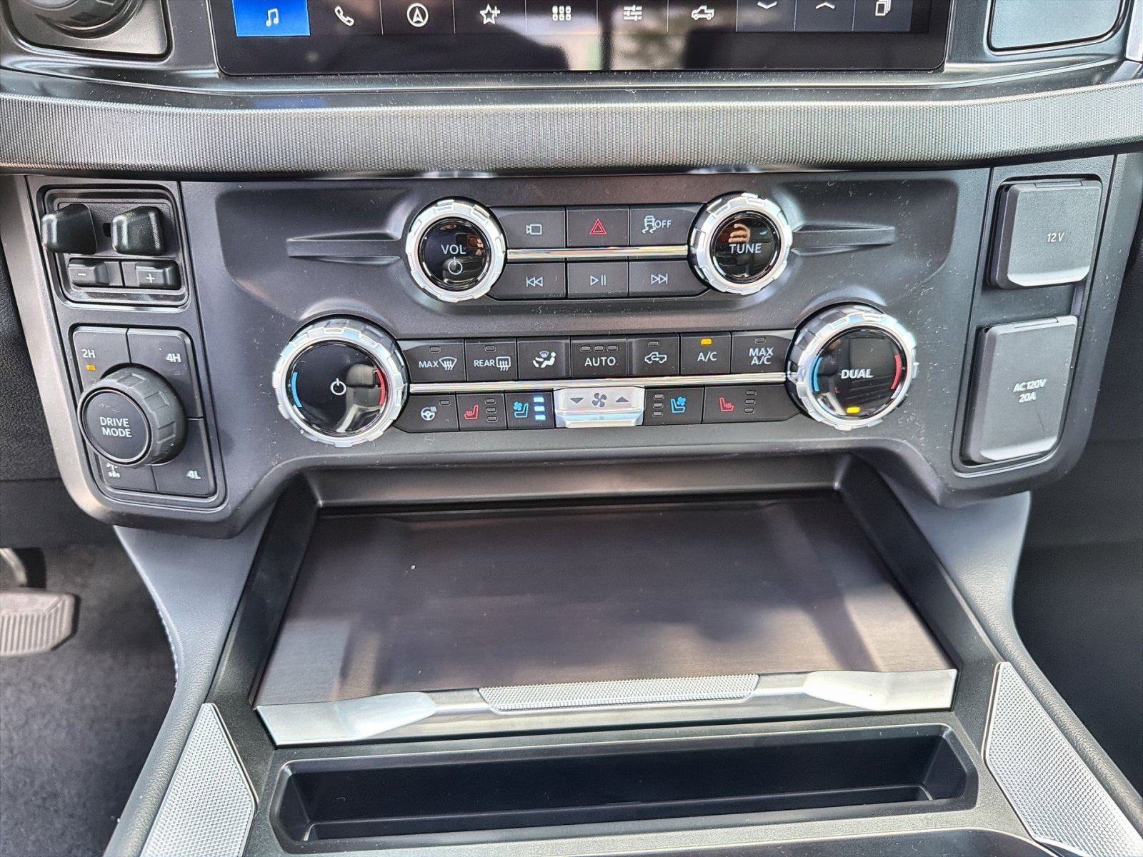 New 2026 Ford F250 Platinum AWD/4WD image 23