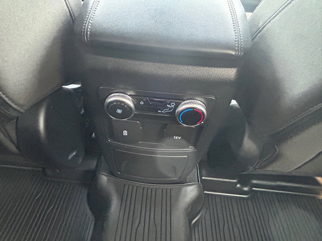 Used 2022 Ford Explorer XLT AWD/4WD image 36