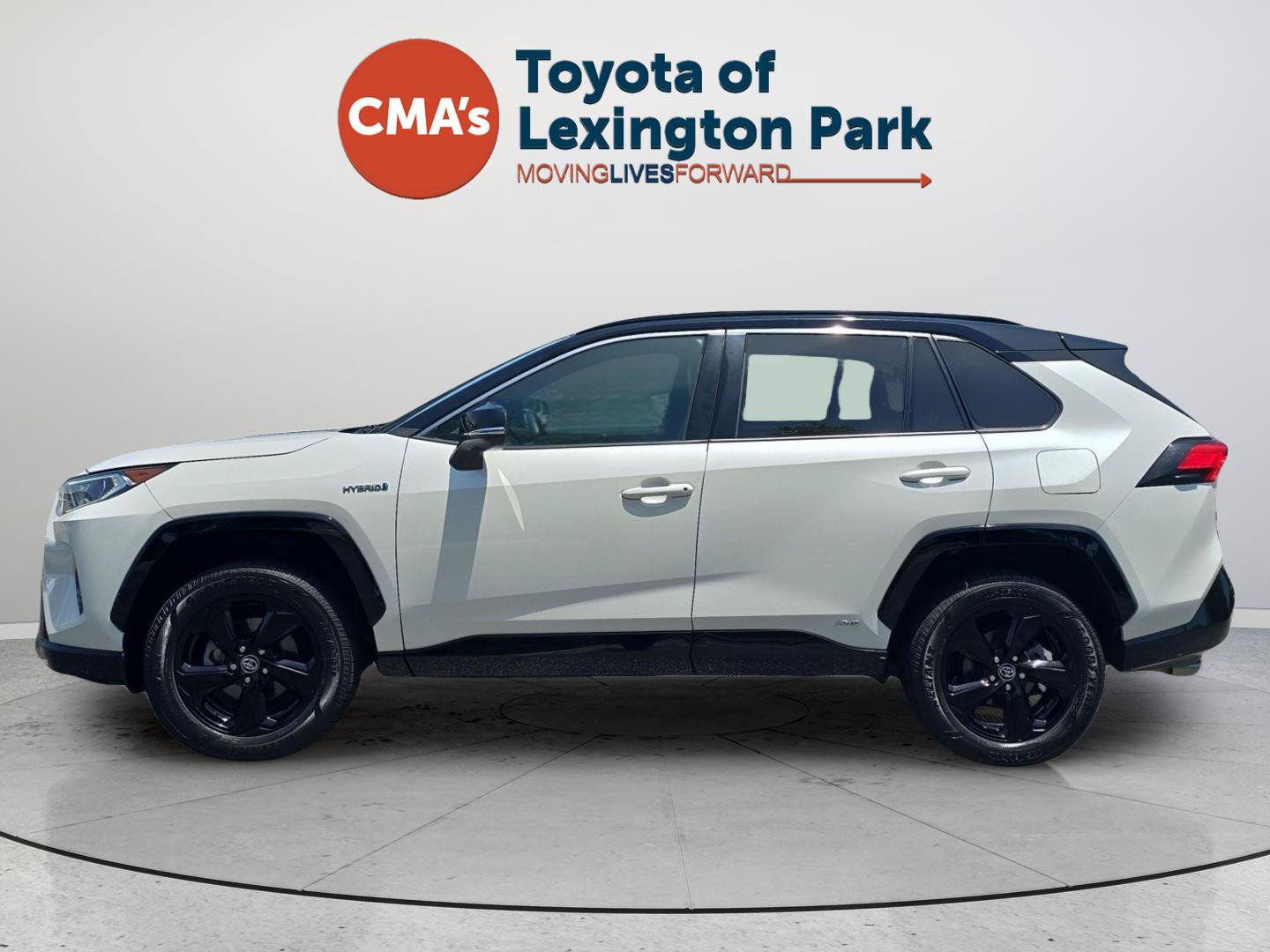 Used 2020 Toyota RAV4 XSE w/ All Weather Liner Package AWD/4WD image 4