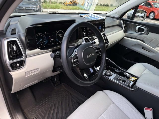 Used 2023 Kia Sorento SX Prestige AWD/4WD image 12