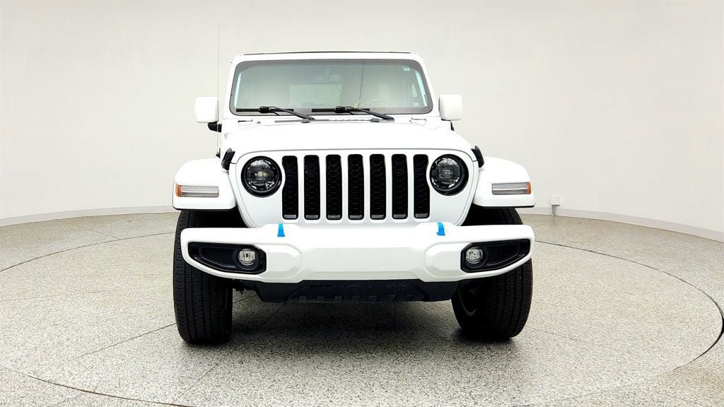 Used 2023 Jeep Wrangler Unlimited Sahara AWD/4WD image 2