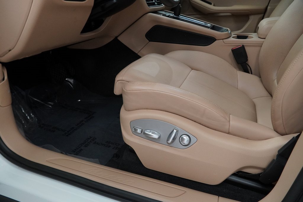 Used 2023 Porsche Macan image 42