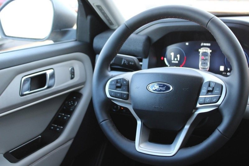 New 2025 Ford Explorer Active w/ Active Comfort Package image 10