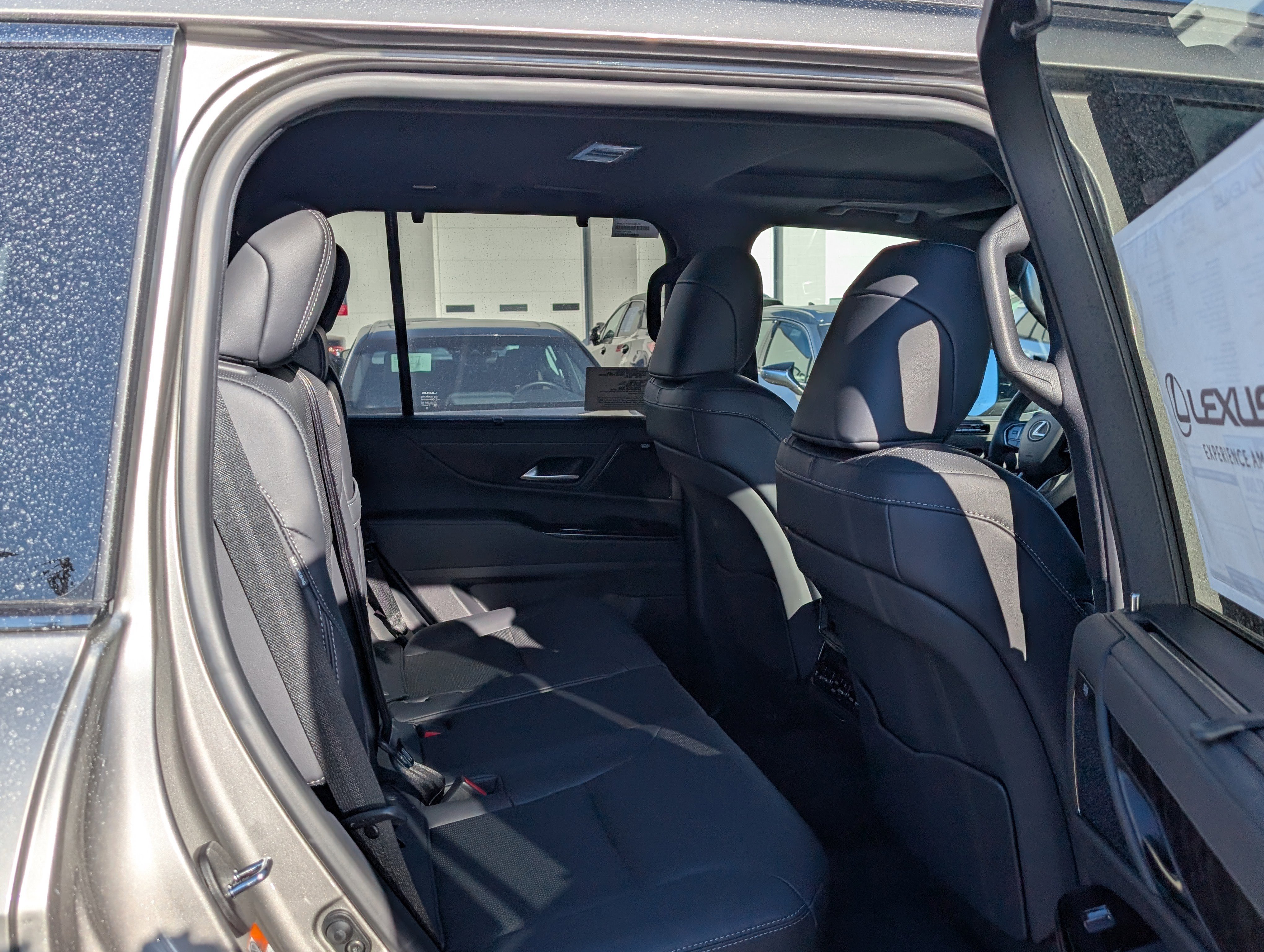 New 2026 Lexus LX 700h Luxury image 7