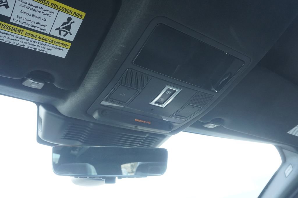 Used 2025 Land Rover Discovery Sport Dynamic SE image 16