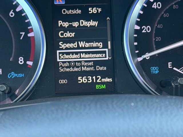 Used 2019 Toyota Highlander XLE image 28