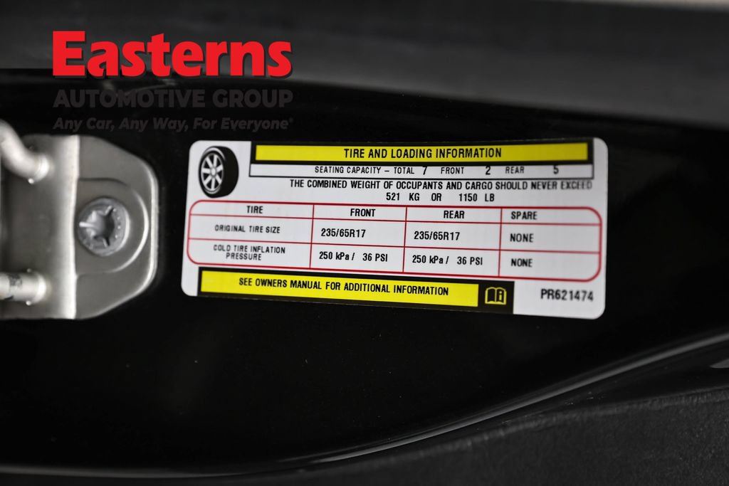 Used 2023 Chrysler Pacifica Touring-L FWD image 36