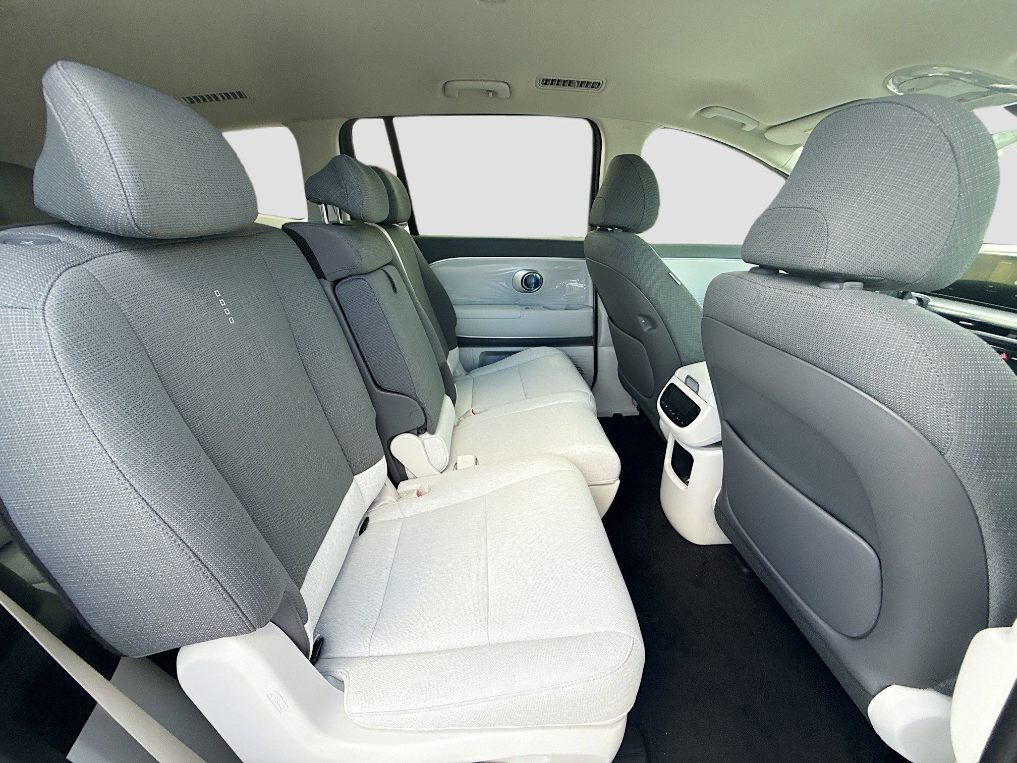 New 2026 Hyundai Ioniq 9 SE image 21