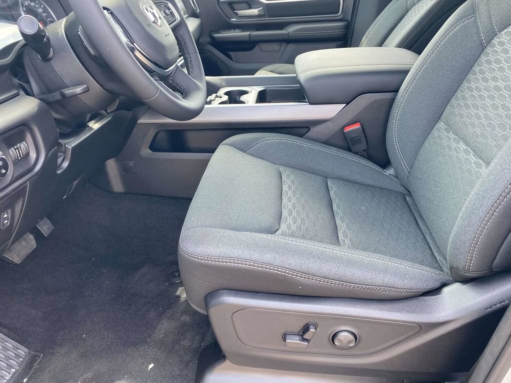 New 2026 RAM 1500 Big Horn AWD/4WD image 13