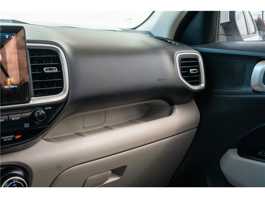 Used 2020 Hyundai Venue SEL w/ Convenience + Premium Package FWD image 19