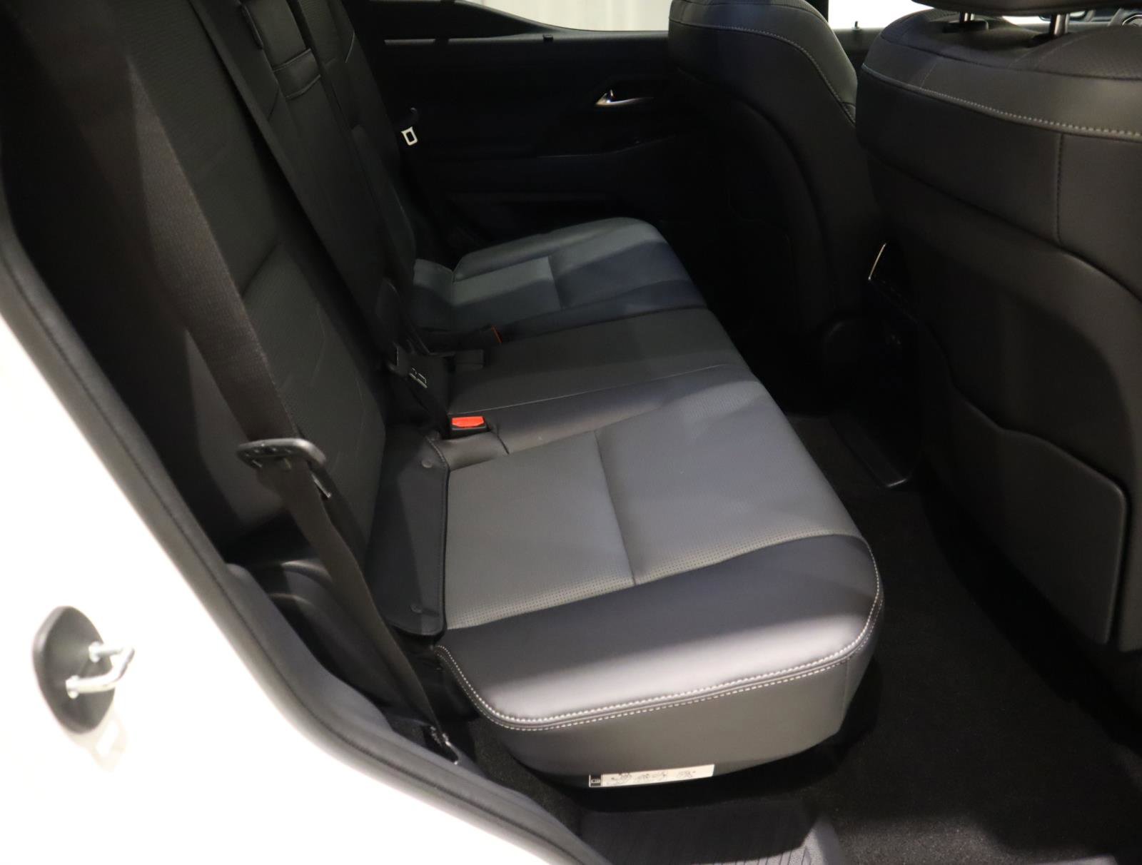 Used 2024 Lexus GX 550 w/ Accessory Package (Z1) image 14