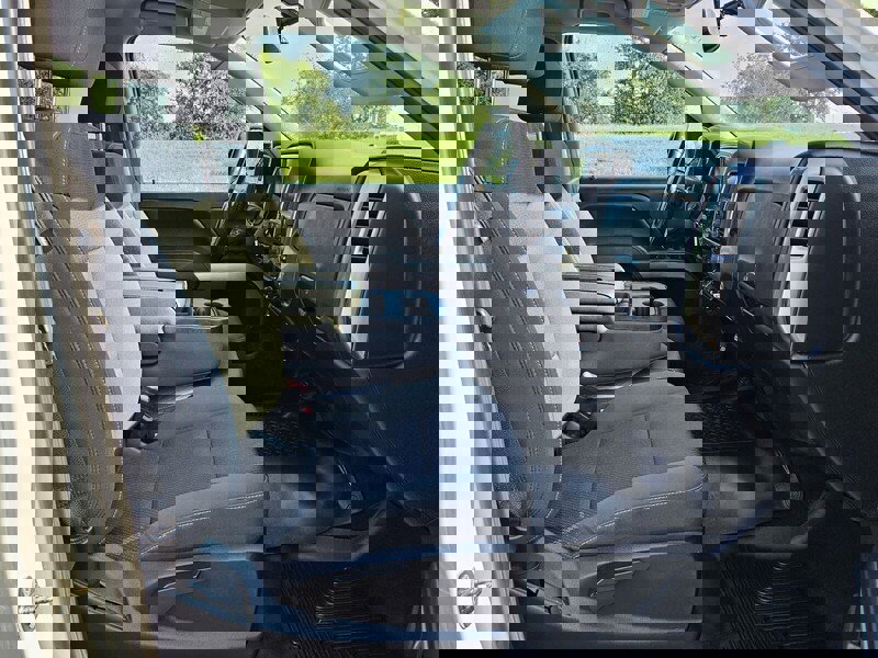 Used 2018 Chevrolet Silverado 1500 LT w/ All Star Edition AWD/4WD image 13