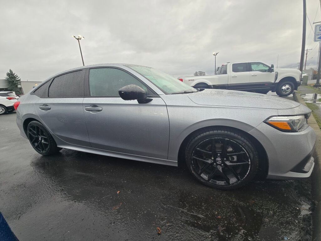 Used 2024 Honda Civic Sport image 4