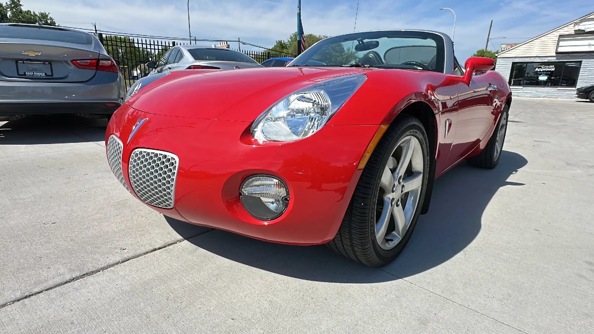 Used 2006 Pontiac Solstice Convertible w/ Premium Package RWD image 18