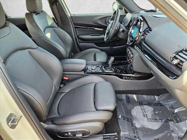 Used 2022 MINI Cooper Clubman S w/ Premium Package image 21