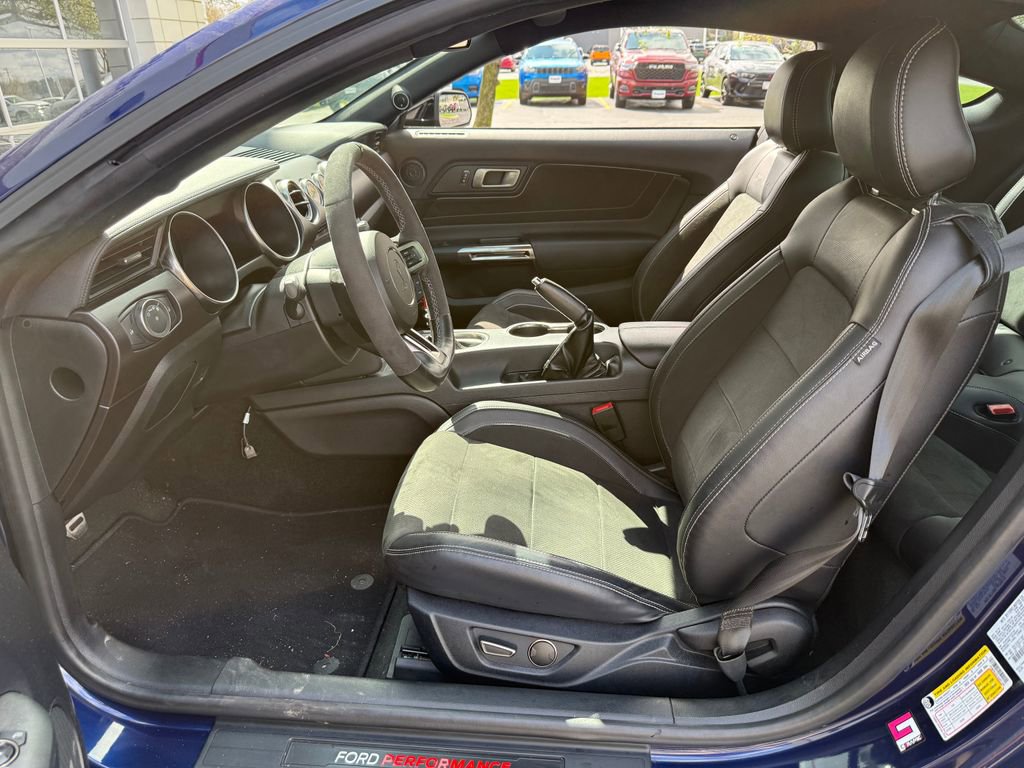 Used 2018 Ford Mustang Shelby GT350 w/ Convenience Package image 3