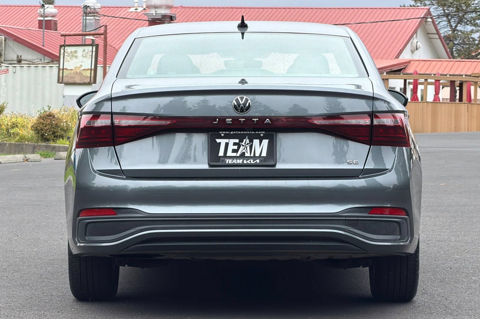 Used 2025 Volkswagen Jetta SE FWD image 5