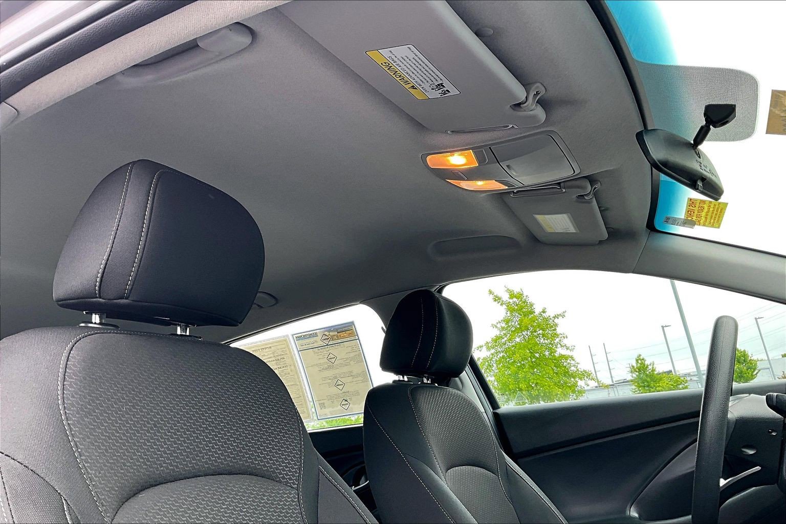 Used 2018 Hyundai Elantra GT FWD image 27
