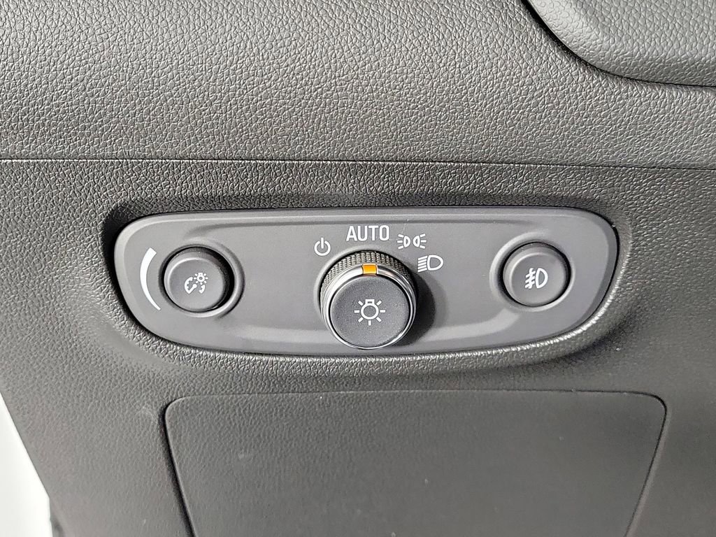 Used 2023 Buick Encore GX Select w/ Experience Buick Package FWD image 32
