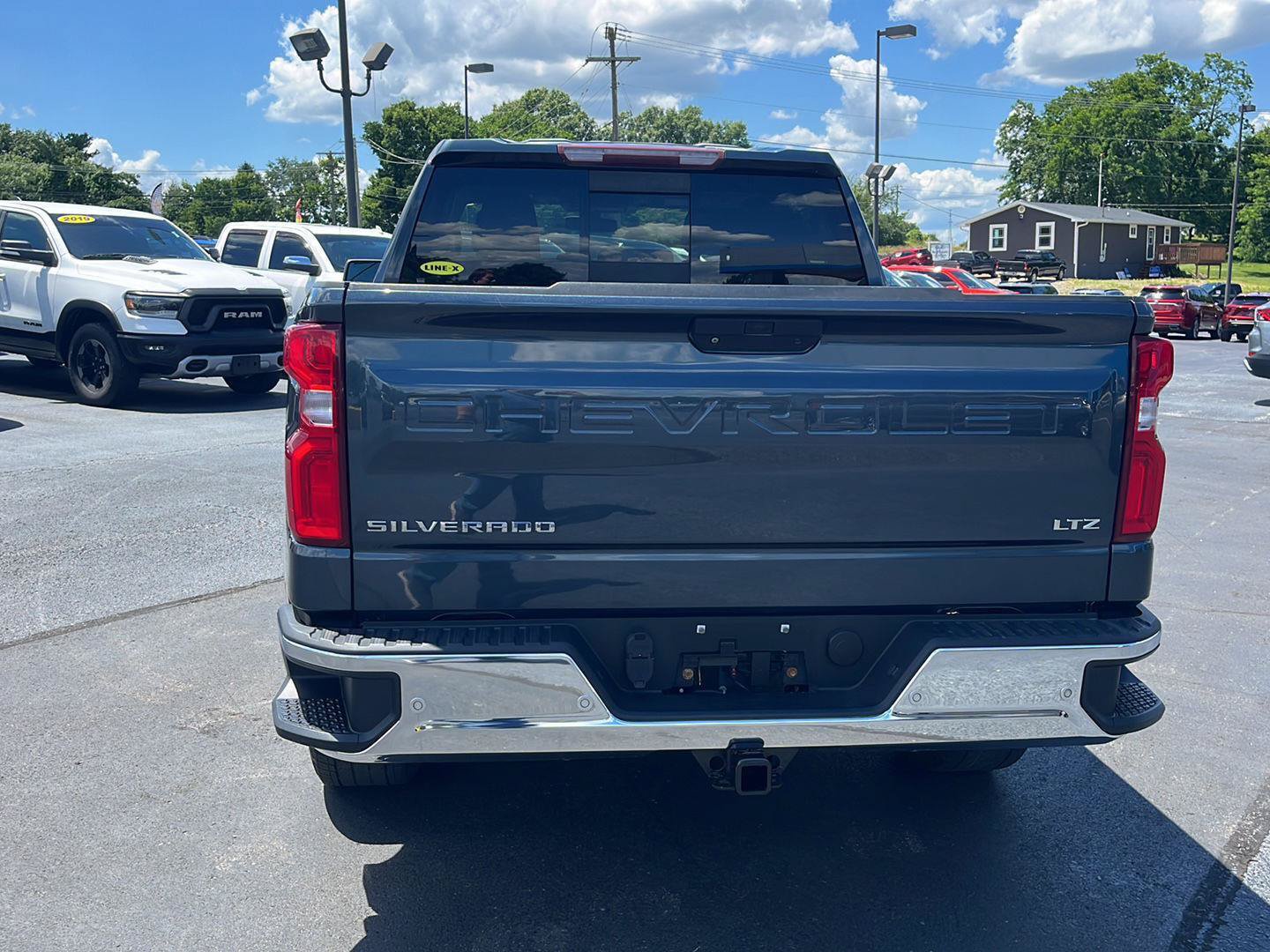 Used 2019 Chevrolet Silverado 1500 LTZ w/ LTZ Plus Package AWD/4WD image 4