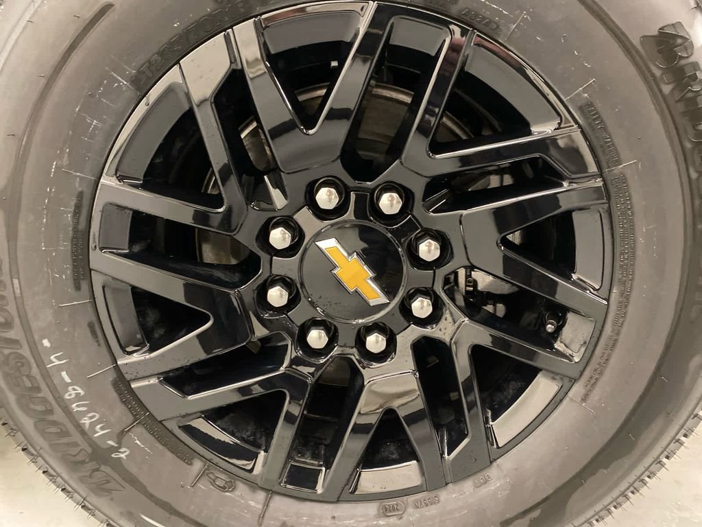 New 2025 Chevrolet Silverado EV LT image 26