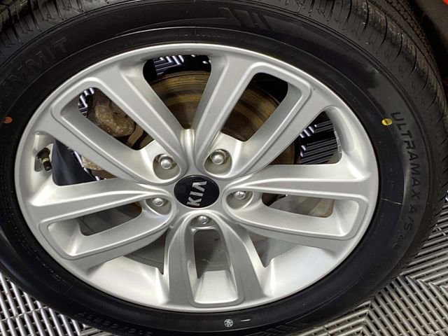 Used 2017 Kia Soul + w/ Audio Package FWD image 29