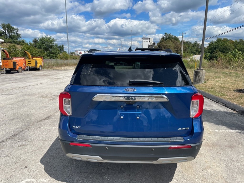 Certified 2023 Ford Explorer XLT w/ Equipment Group 202A image 6