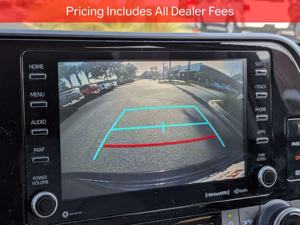 Used 2022 Toyota Highlander LE FWD image 23