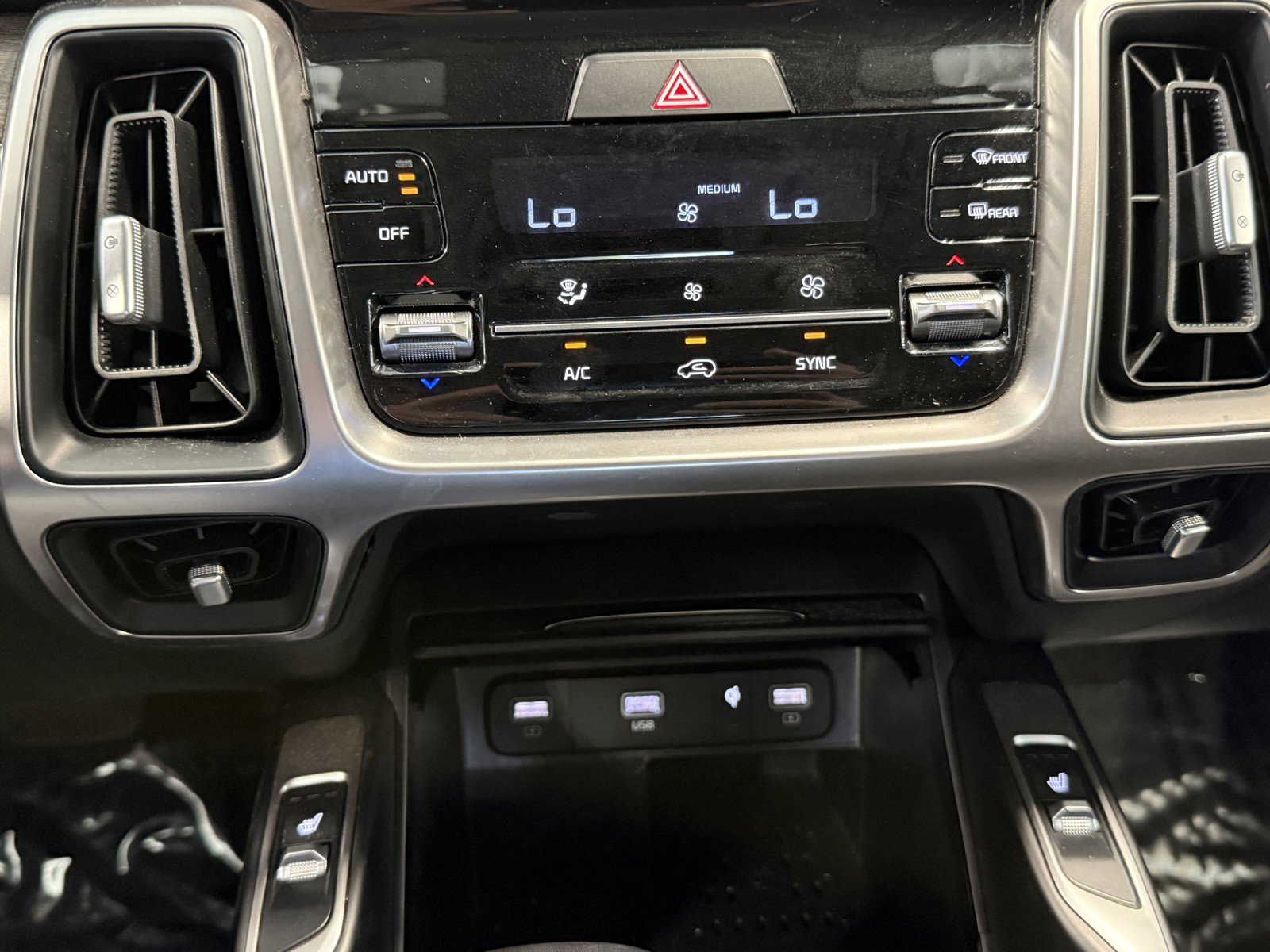 Used 2022 Kia Sorento X-Line EX AWD/4WD image 16