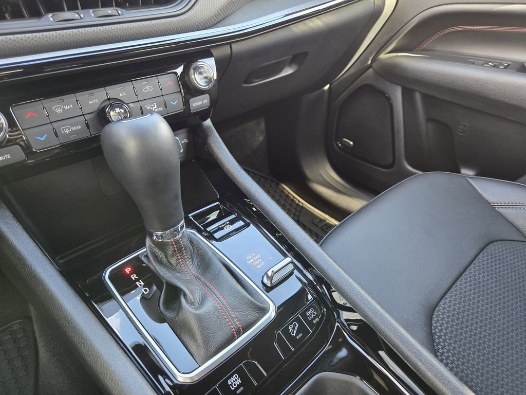 New 2026 Jeep Compass Trailhawk w/ Sun, Sound & Navigation Group image 14