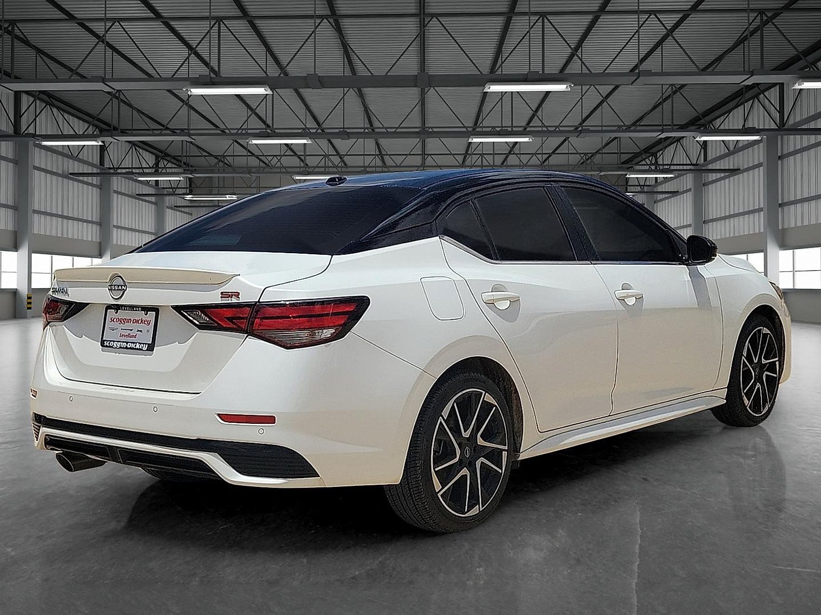 Used 2024 Nissan Sentra SR FWD image 4
